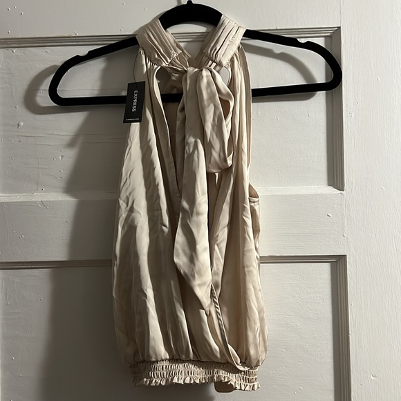 Express Top - Picture 2 of 3